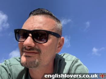 davee - date a English, 100% free davee
