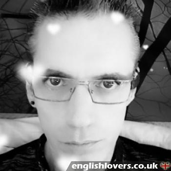 chris40 - date a English, 100% free chris40
